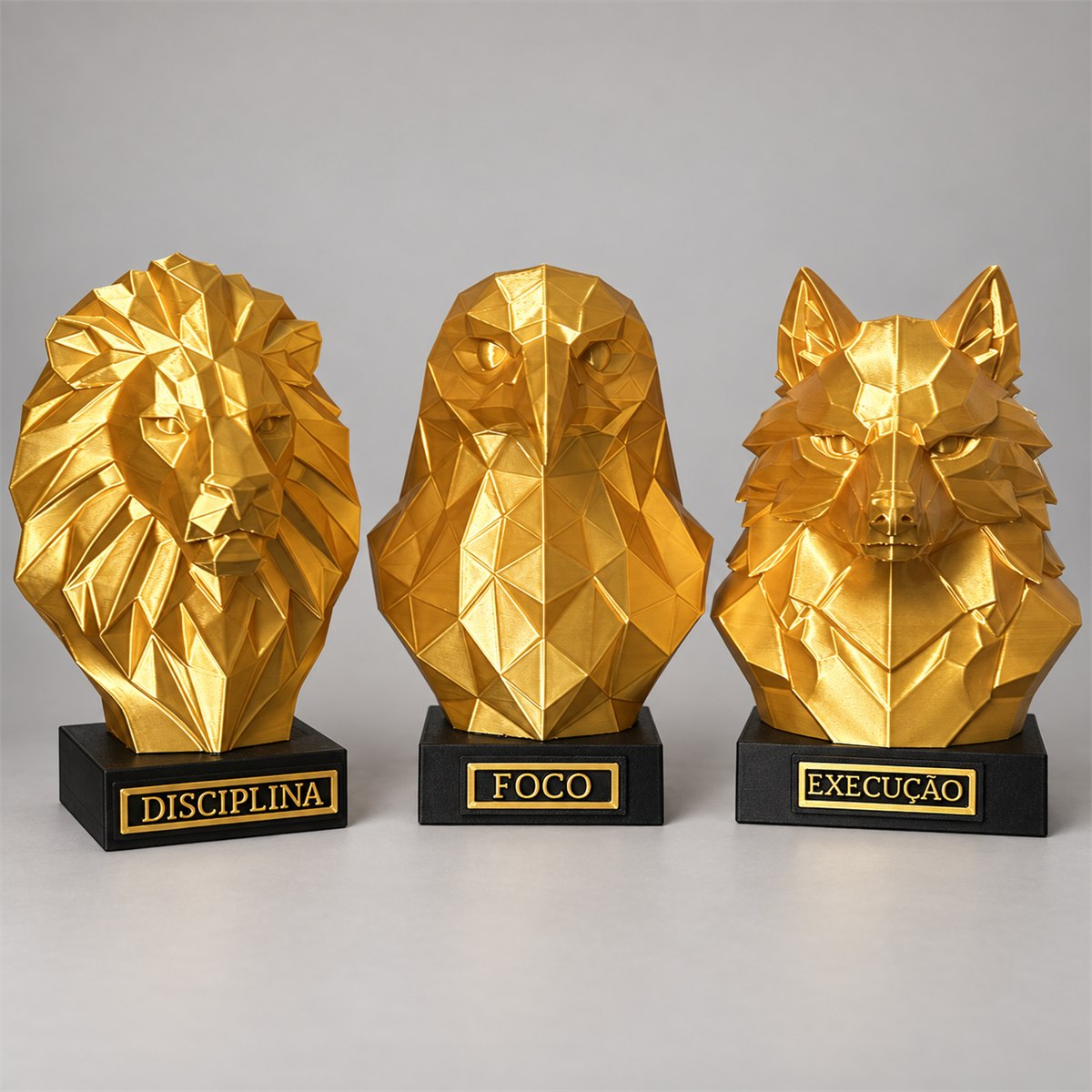 Trio dourado com leão, coruja e lobo impresso em 3D